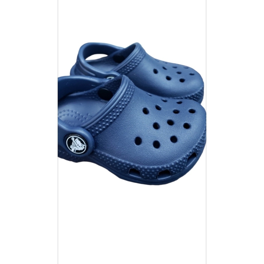 CROCS Kids Blue Slip-On Sz 2-3 Sandals "LIKE NEW" - Picture 3 of 7